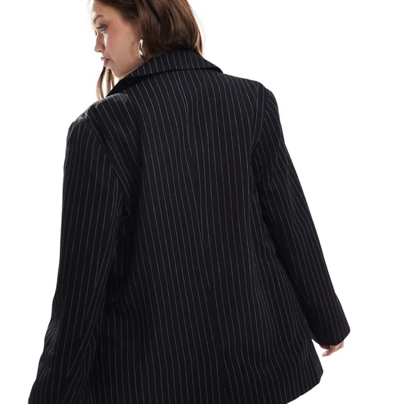 Black Oversized Blazer with Notched Lapels - Picture 2 of 7